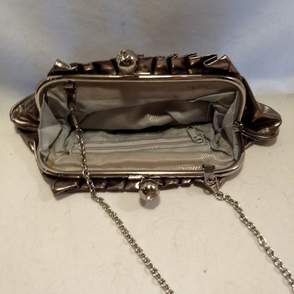 Aldo Silver Clutch Purse With Chain Handle - Picture 3 of 6